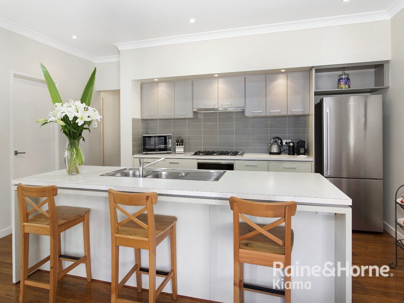 9 Riverside cres, Haywards Bay NSW 2530