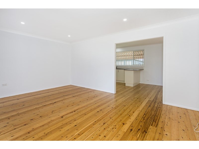 37 Johnson st, Kiama Downs NSW 2533