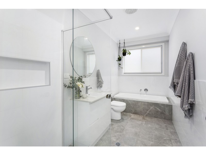 35a Surfleet Place ( off South Kiama Drive ), Kiama NSW 2533