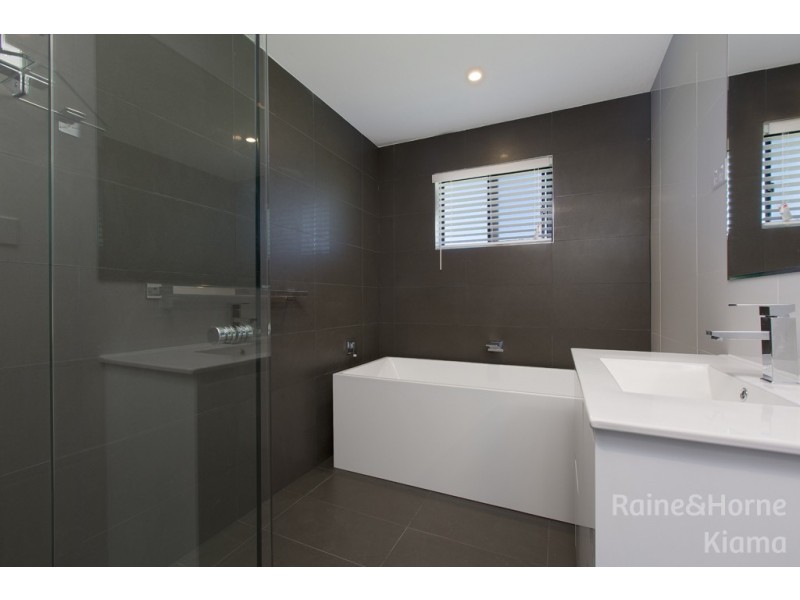 44 Lyrebird Drive, Nowra NSW 2541