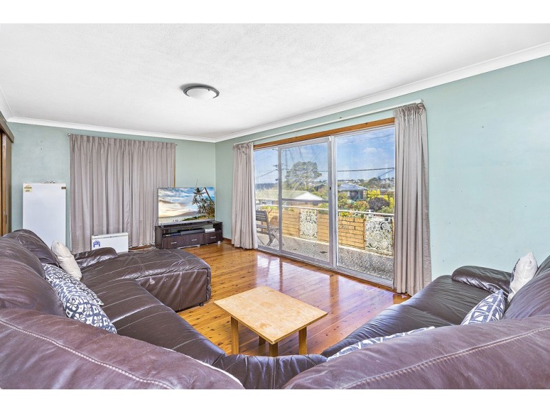 12 Hoolong Avenue, Kiama Downs NSW 2533