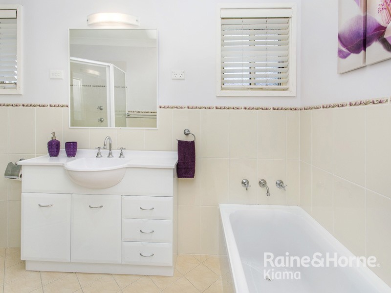 21 Holt street, Kiama Downs NSW 2533