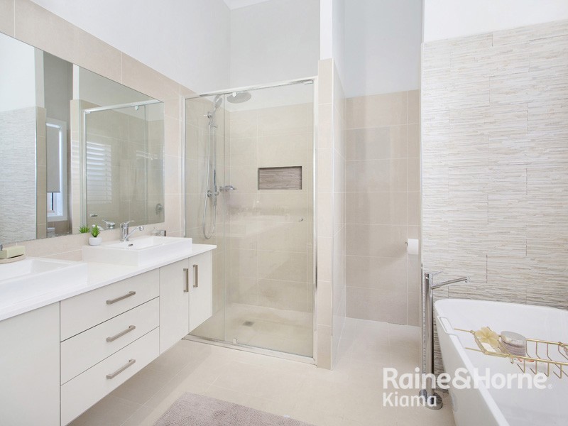 8 Northpoint Place, Kiama Downs NSW 2533