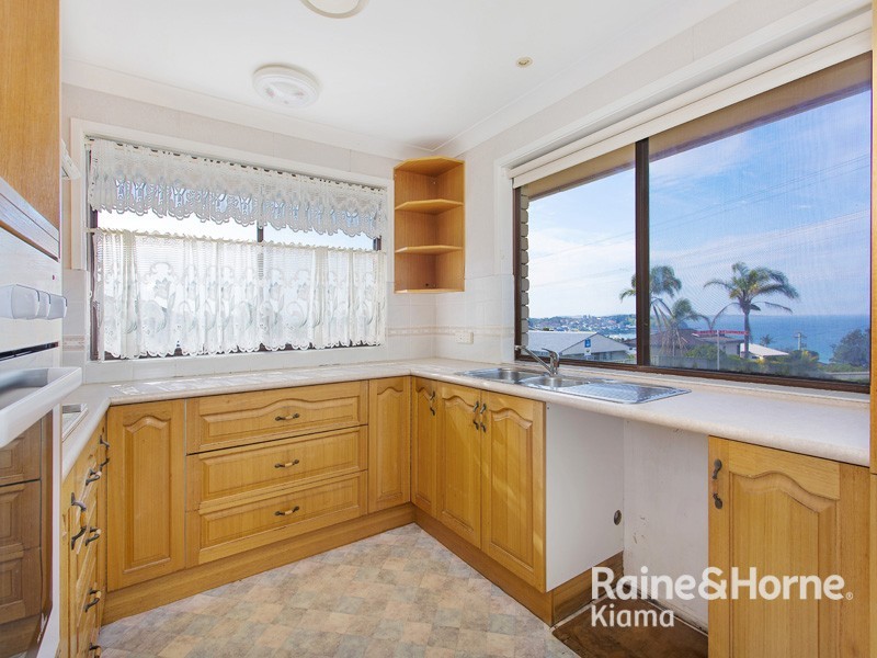 2 The Circuit, Kiama Downs NSW 2533