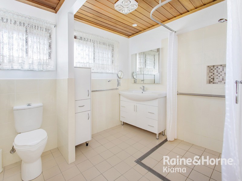 2 The Circuit, Kiama Downs NSW 2533