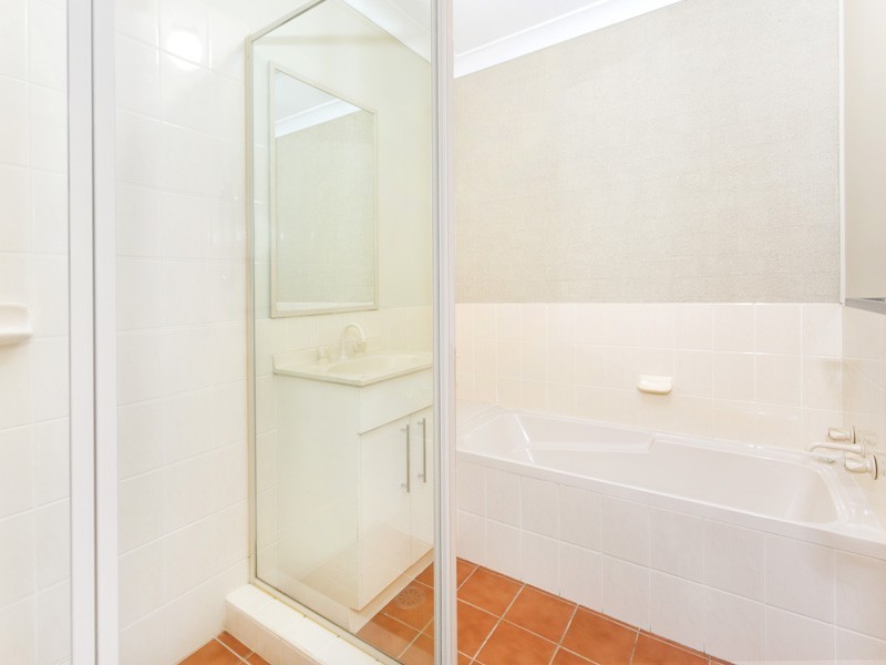 9B Kiarama Avenue, Kiama Downs NSW 2533