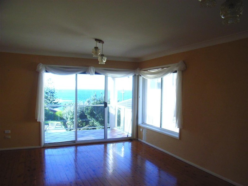 32 Tingira Cres, Kiama NSW 2533