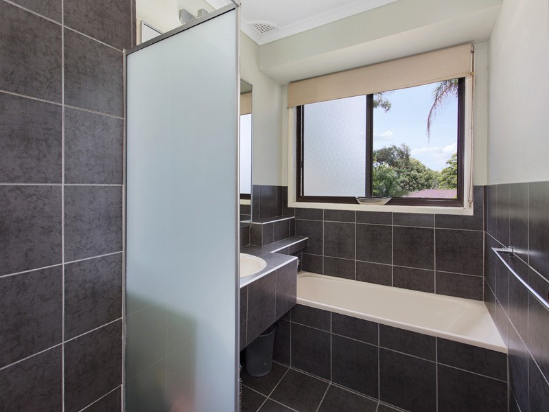 4 Alexander Avenue, Kiama Downs NSW 2533