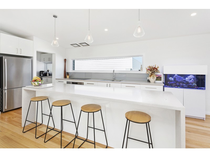 17 Darien Avenue, Kiama Downs NSW 2533