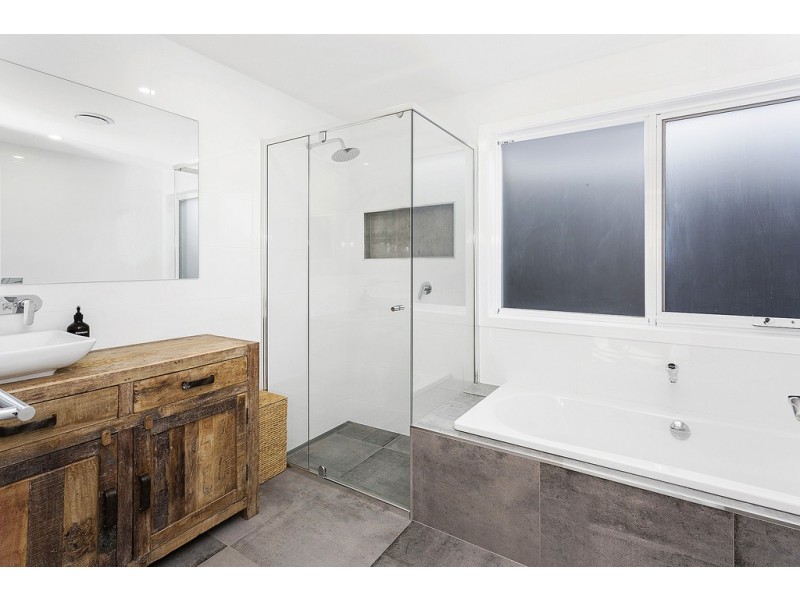 17 Darien Avenue, Kiama Downs NSW 2533