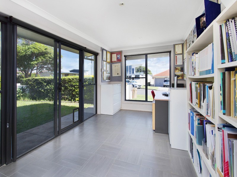 1 The Circuit, Kiama Downs NSW 2533