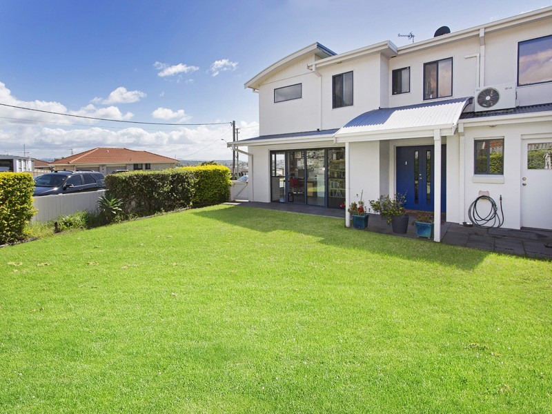1 The Circuit, Kiama Downs NSW 2533
