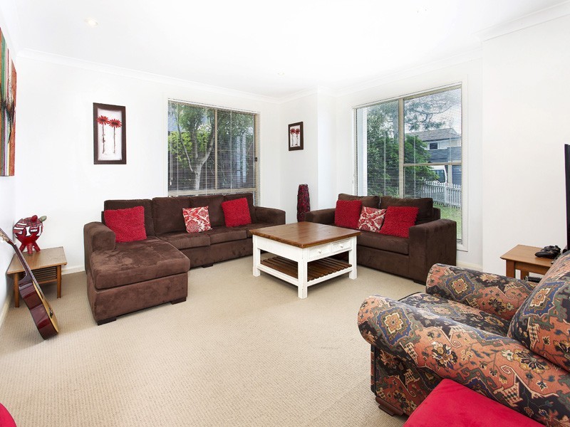 21 Anembo Crescent, Kiama Heights NSW 2533