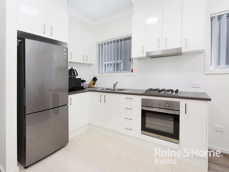 8/125 Lake Entrance Road, Barrack Heights NSW 2528