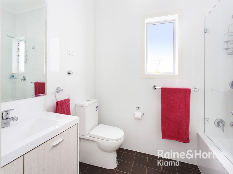 8/125 Lake Entrance Road, Barrack Heights NSW 2528