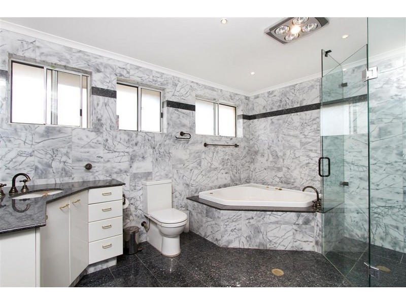 155 Charles Ave, Minnamurra NSW 2533