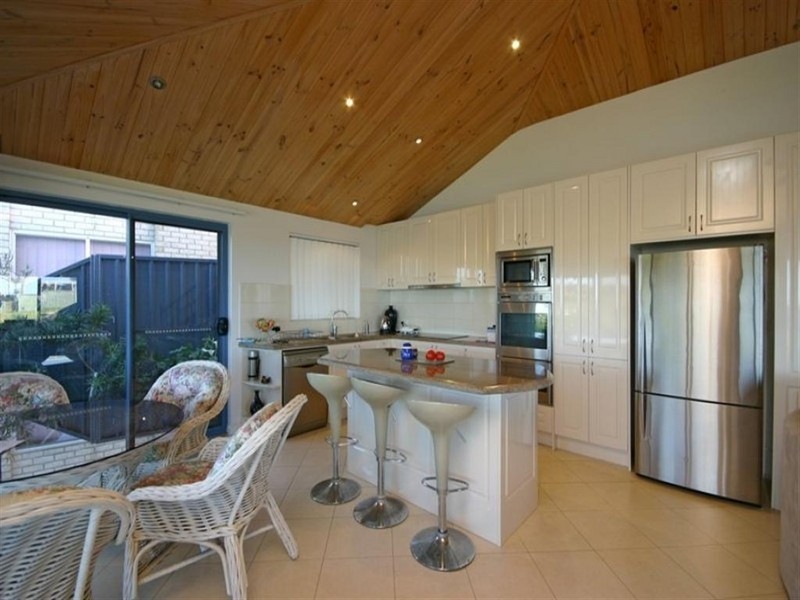 2/93 Tingira Cres, Kiama NSW 2533