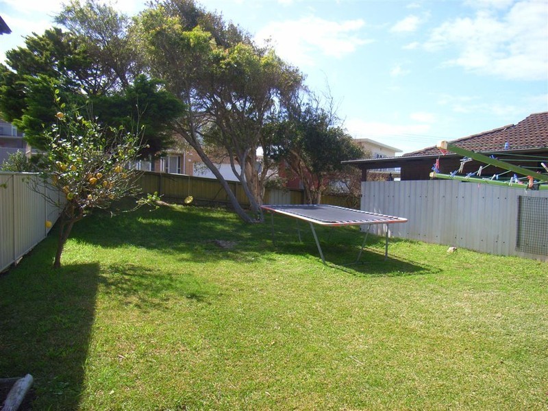 1 Holt Street, Kiama Downs NSW 2533