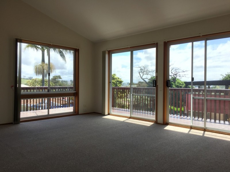 25 Attunga Avenue, Kiama Heights NSW 2533