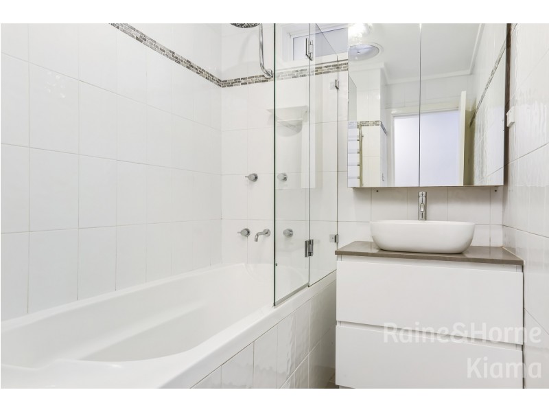 45 Girraween Avenue, Lake Illawarra NSW 2528