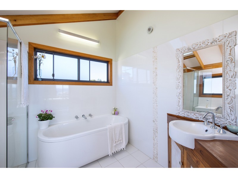 9 Cathedral Rocks Avenue, Kiama Downs NSW 2533