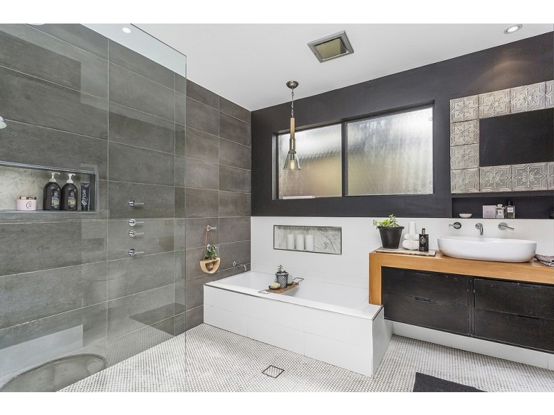 30 Irvine Street, Kiama NSW 2533