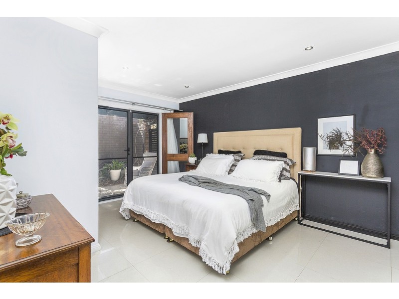 30 Irvine Street, Kiama NSW 2533