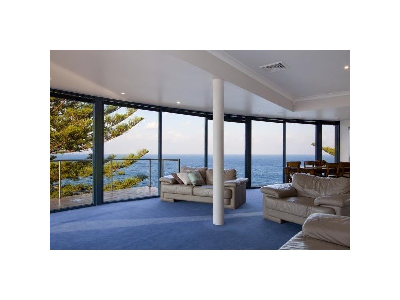 2 Gwinganna Avenue, Kiama NSW 2533