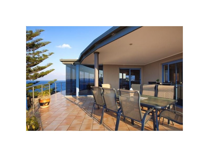 2 Gwinganna Avenue, Kiama NSW 2533