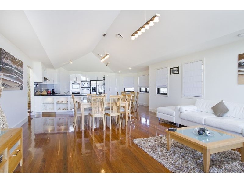 16 Cole Street, Kiama NSW 2533