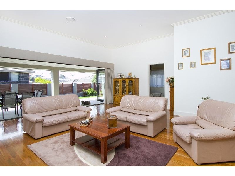 16 Cole Street, Kiama NSW 2533