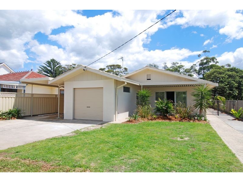 12 Charles Ave, Minnamurra NSW 2533