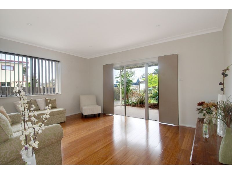 12 Charles Ave, Minnamurra NSW 2533