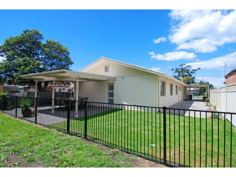 12 Charles Ave, Minnamurra NSW 2533