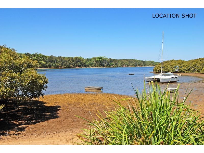 12 Charles Ave, Minnamurra NSW 2533