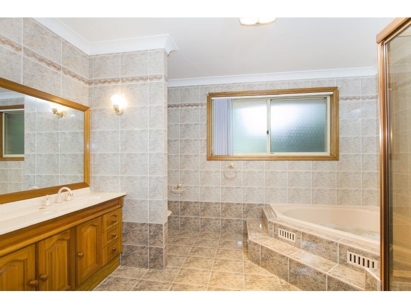 16 Tarrant Ave, Kiama Downs NSW 2533