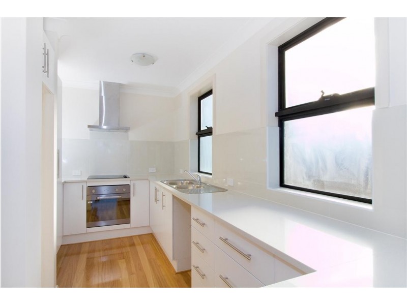 2/4 Antrim Street, Kiama NSW 2533