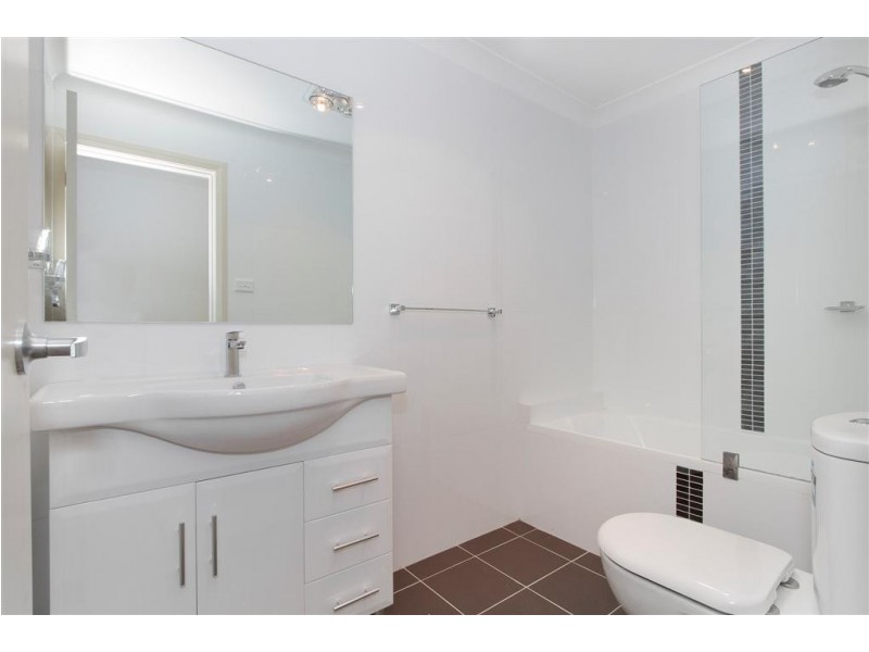 2/4 Antrim Street, Kiama NSW 2533