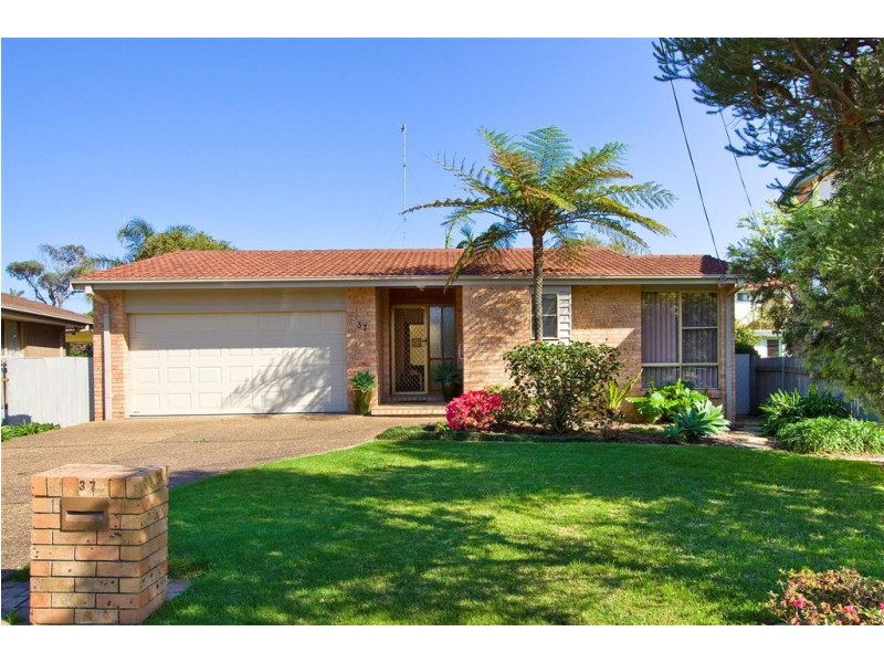 37 Talinga Avenue, Kiama Downs NSW 2533