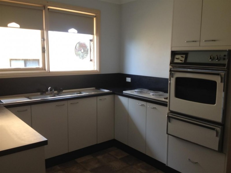 1 Holt Street, Kiama Downs NSW 2533