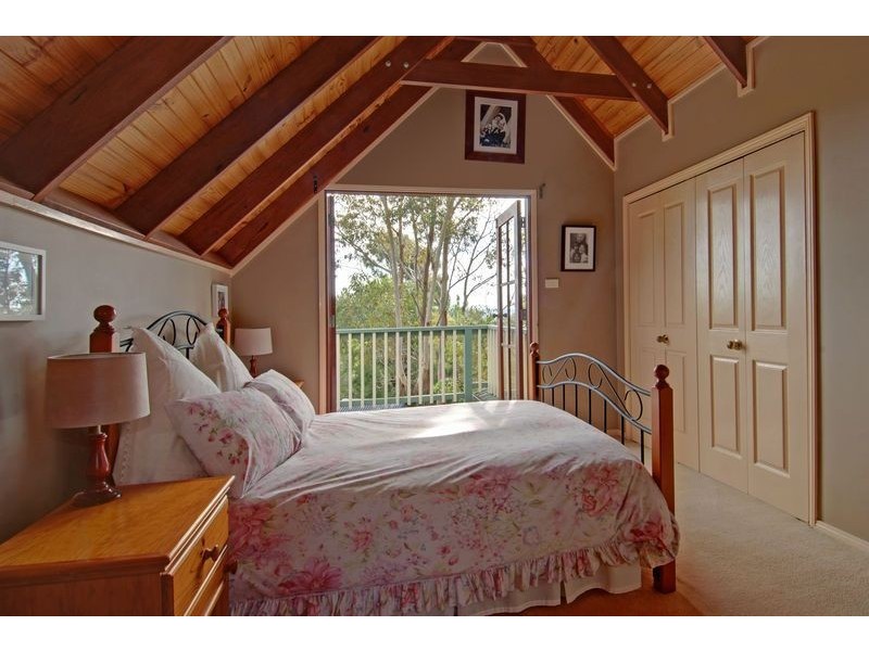 18 Michael Crescent, Kiama Downs NSW 2533