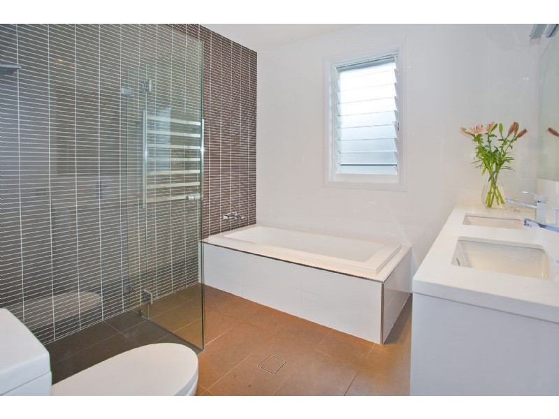 77 Collins St, Kiama NSW 2533