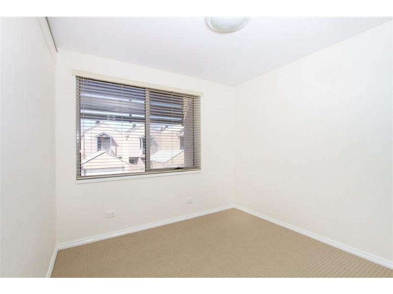 2/128 Charles Ave, Minnamurra NSW 2533