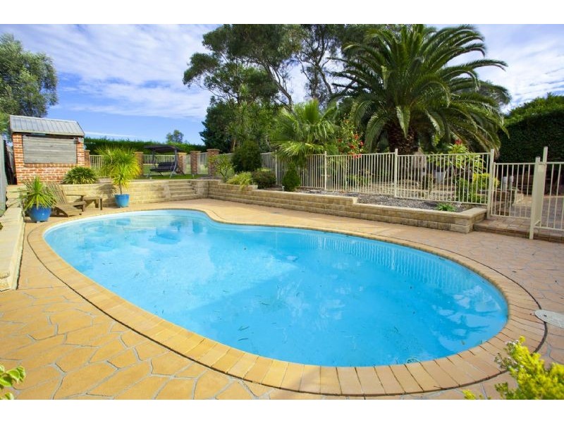 60 Barton Drive, Kiama Downs NSW 2533