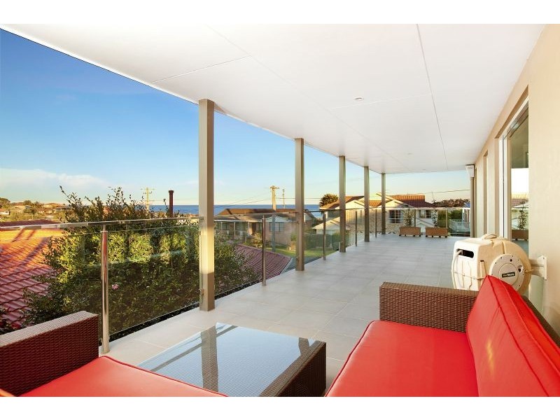 2 Lindsay Ave, Kiama Downs NSW 2533