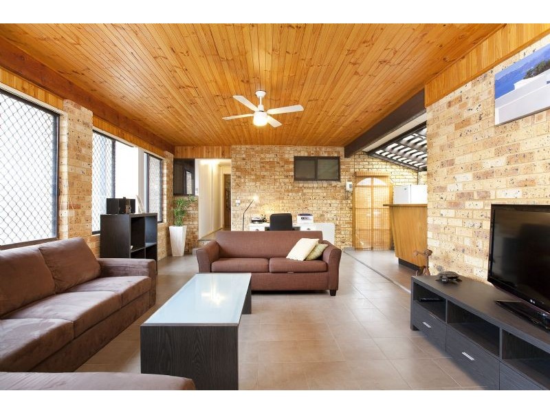 50 Barton Drive, Kiama Downs NSW 2533