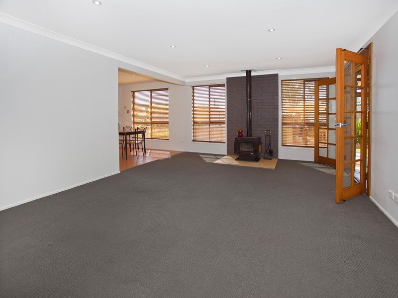 108 Riverside Drive, Kiama Downs NSW 2533