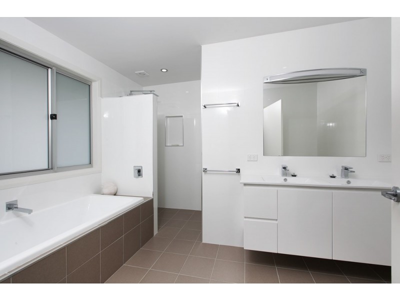 30 Tingira Crescent, Kiama NSW 2533