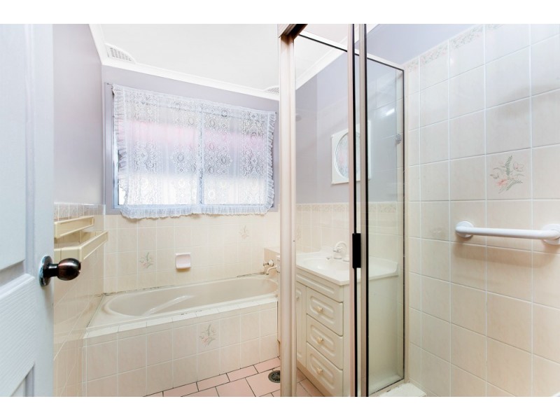 15 Duguid Way, Kiama Downs NSW 2533