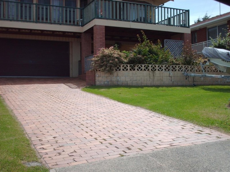 17 Boanyo Ave, Kiama NSW 2533